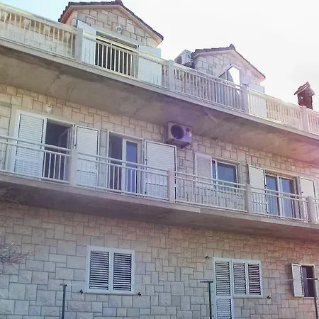 Apartment 5620c Sumartin